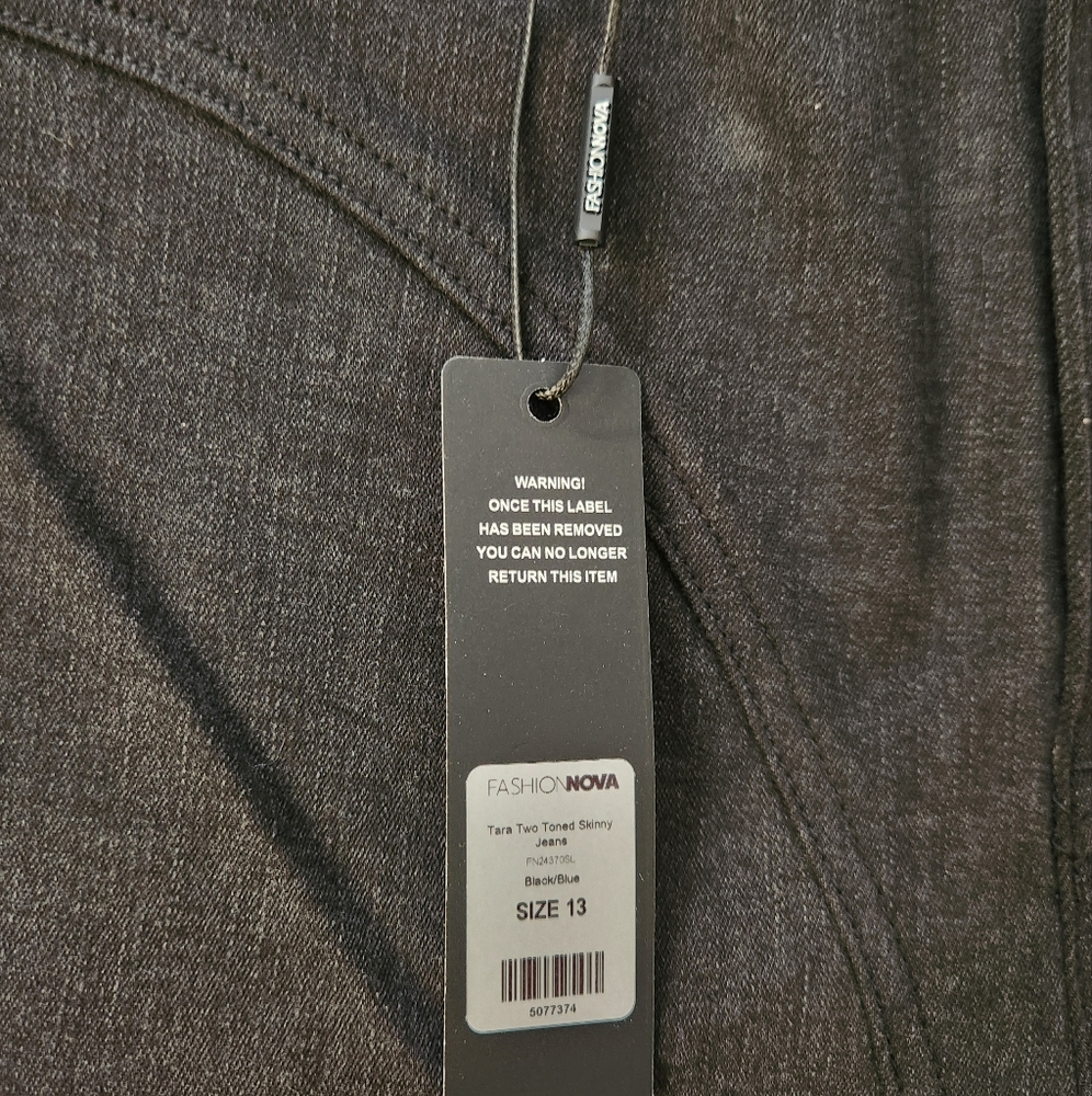 Stylish Blue and Black Women's Jeans - Picture 16 of 16